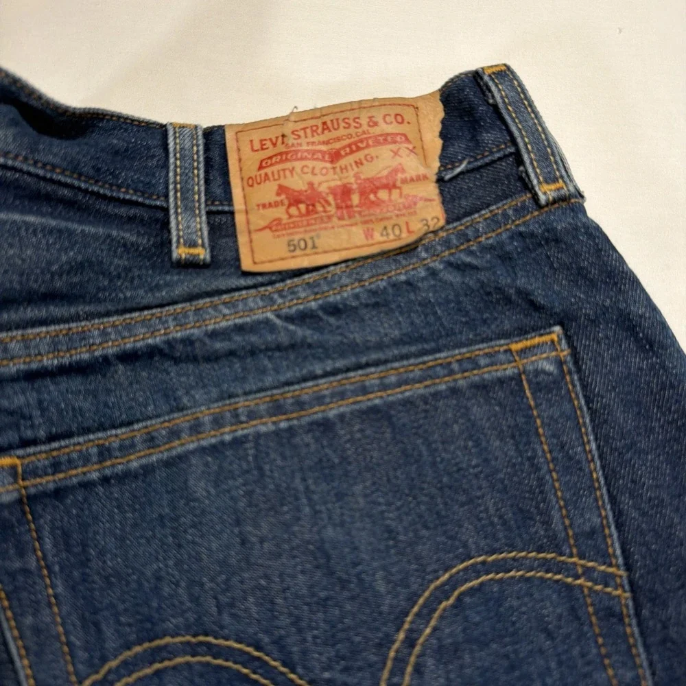 Levi's 501 Button Fly Original Fit Denim Jeans Straight Leg Men's SZ 40x32